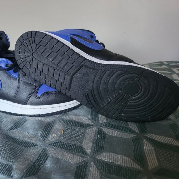 Nike Air Jordan 1 Mid GS - Hyper Royal Size 6 Youth - Picture 4 of 6